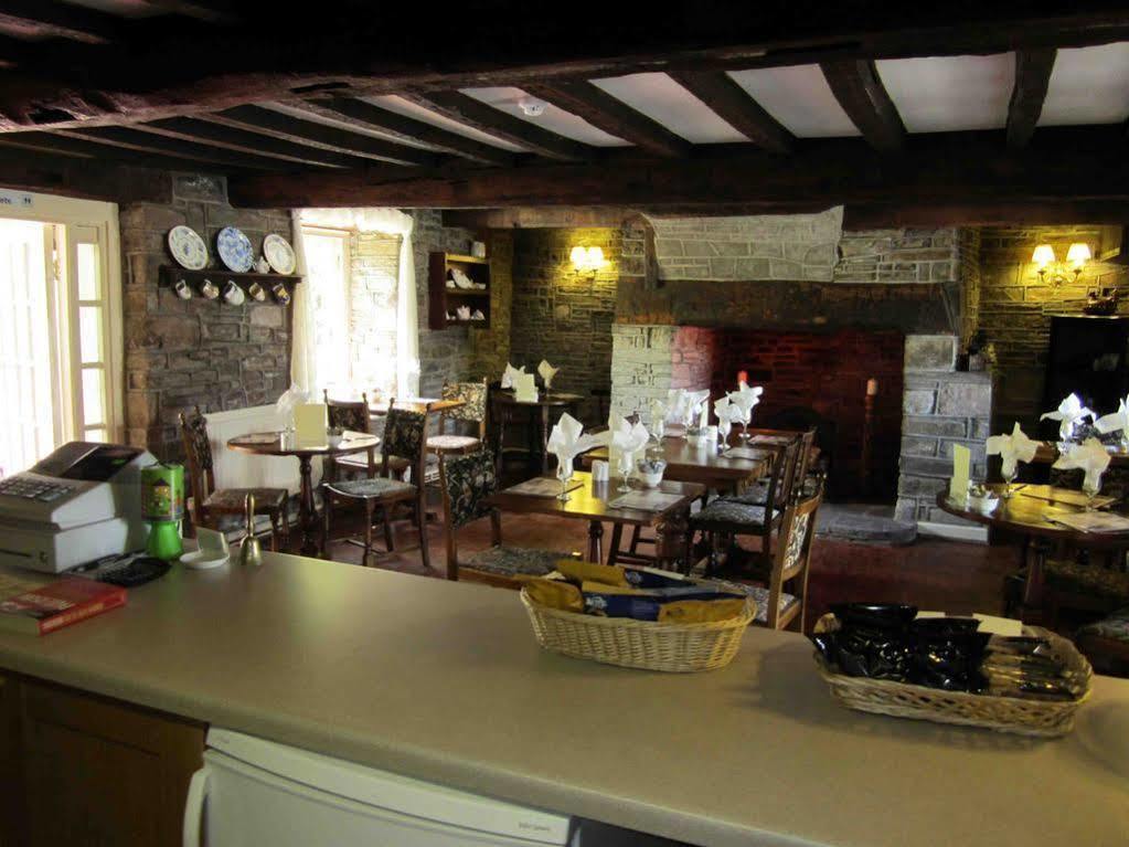 The Three Cocks Coaching Inn 글라스버리 외부 사진